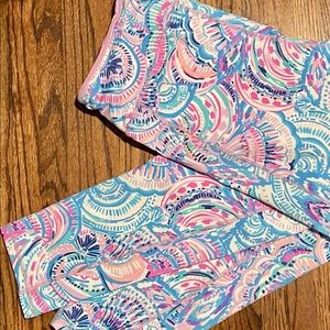EUC Pulitzer Leggings in Happy as a clams, NWT.
